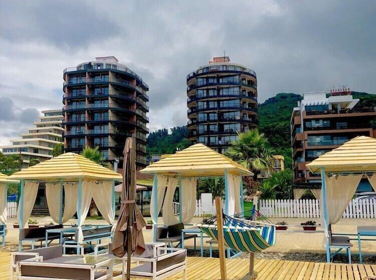 فندق Roshe By Mgzavrebi