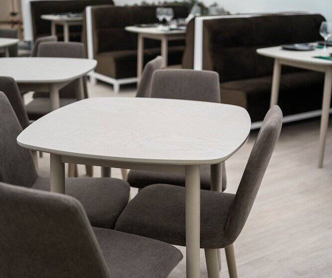 בית מלון כפרי Thr Center