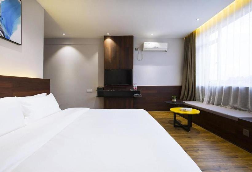One Carat Hotel Guilin