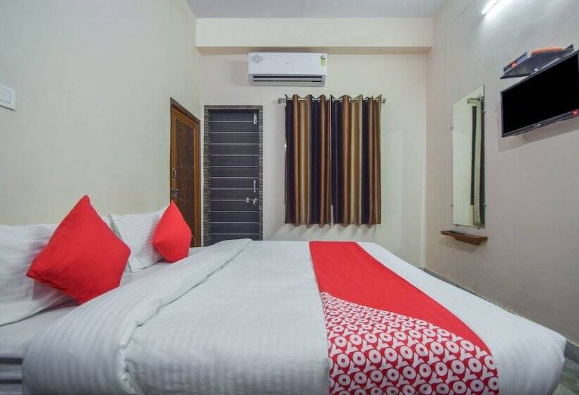 Oyo 29879 Hotel Midtown