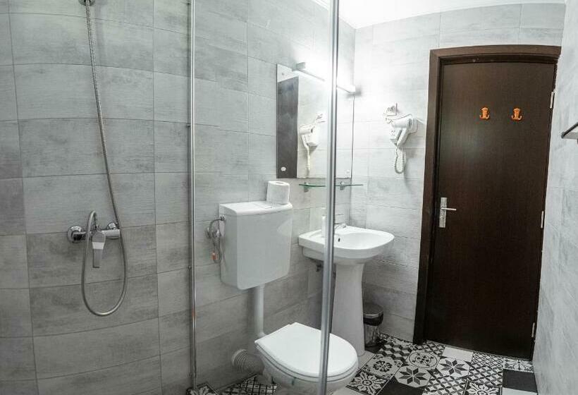 بنسيون Casa Amur