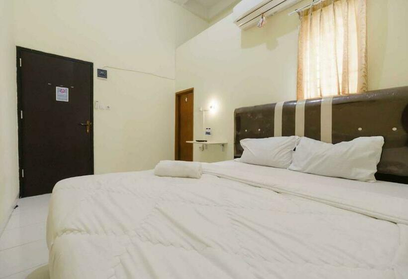 Пансион Reddoorz Near Opi Mall Palembang 2