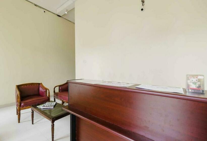 Пансион Reddoorz Near Opi Mall Palembang 2