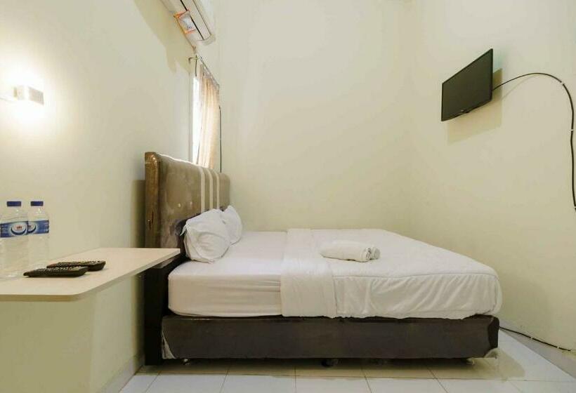 Пансион Reddoorz Near Opi Mall Palembang 2
