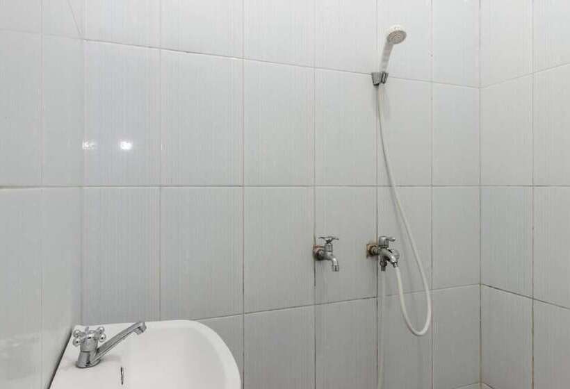 膳宿费 Reddoorz @ Malalayang 2 Manado