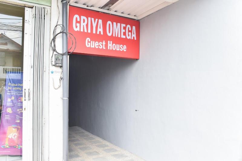 ペンション Reddoorz Plus Near Malang Town Square