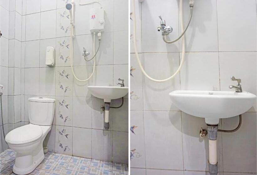 Пансион Puspita Homestay Mitra Reddoorz