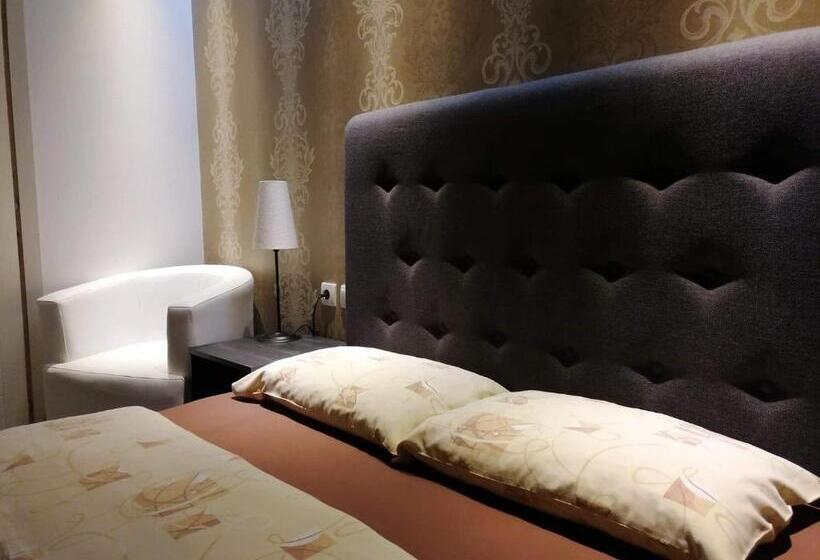 Prenoćište Day Holiday