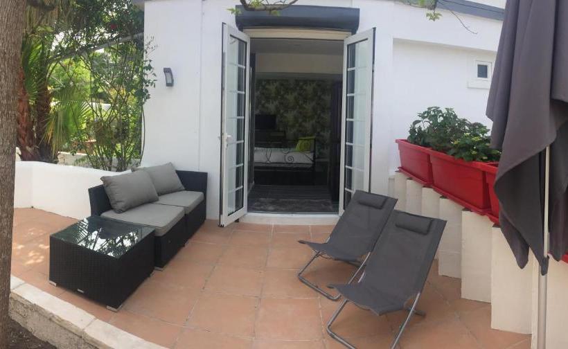 ベッドアンドブレックファースト Maison La Fleur De Sel