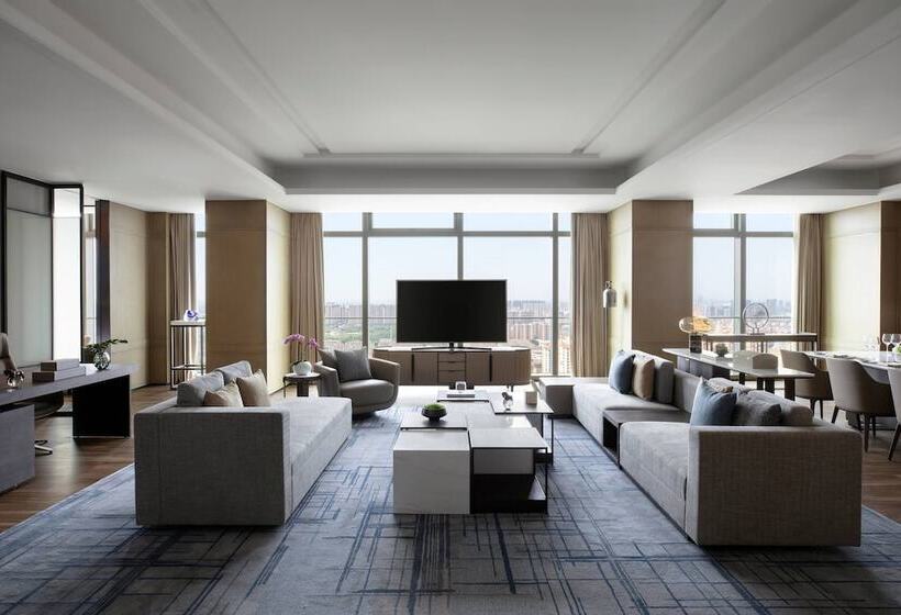 Отель Zhangjiagang Marriott