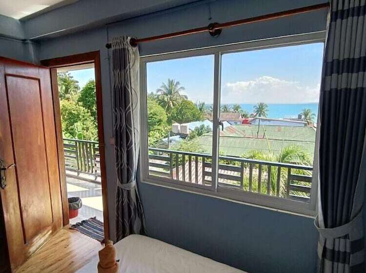 ペンション Roomy Guesthouse