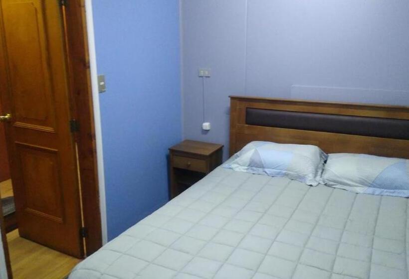 ベッドアンドブレックファースト Islanet Hostel & Bar