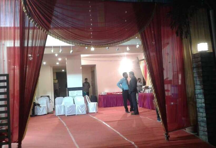 The Jk Hotel   Opp Railway Station