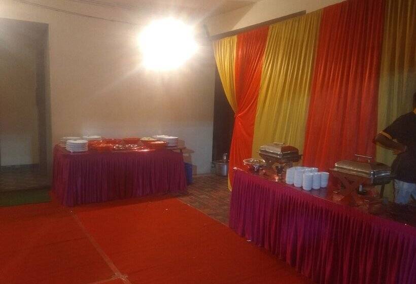 The Jk Hotel   Opp Railway Station