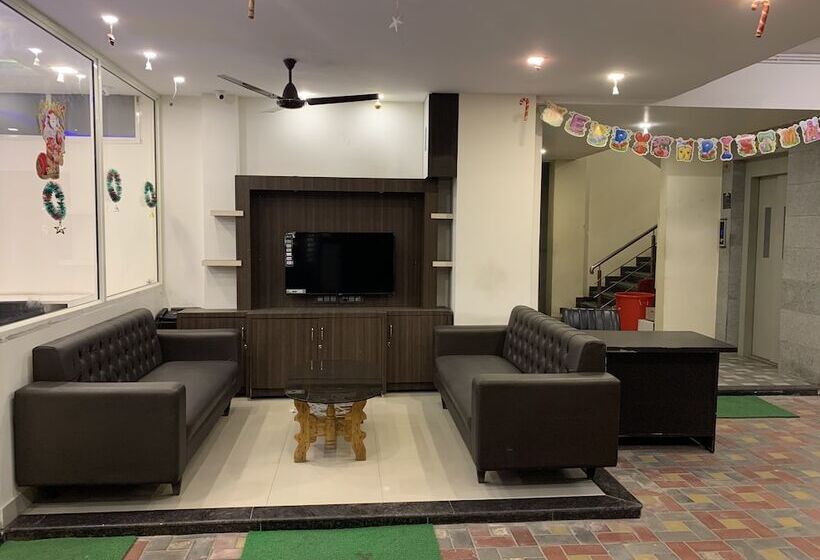 The Jk Hotel   Opp Railway Station