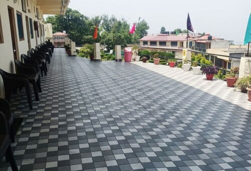 ホテル Goroomgo Tribhuwan Ranikhet