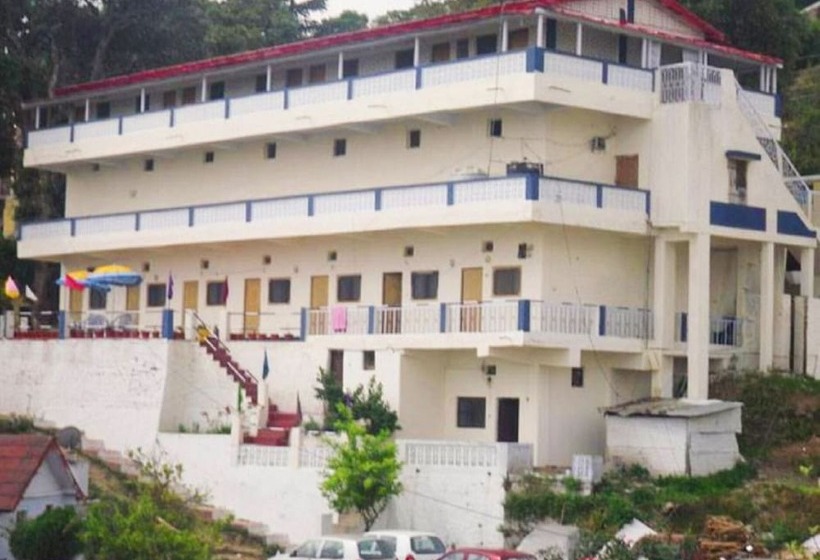 ホテル Goroomgo Tribhuwan Ranikhet