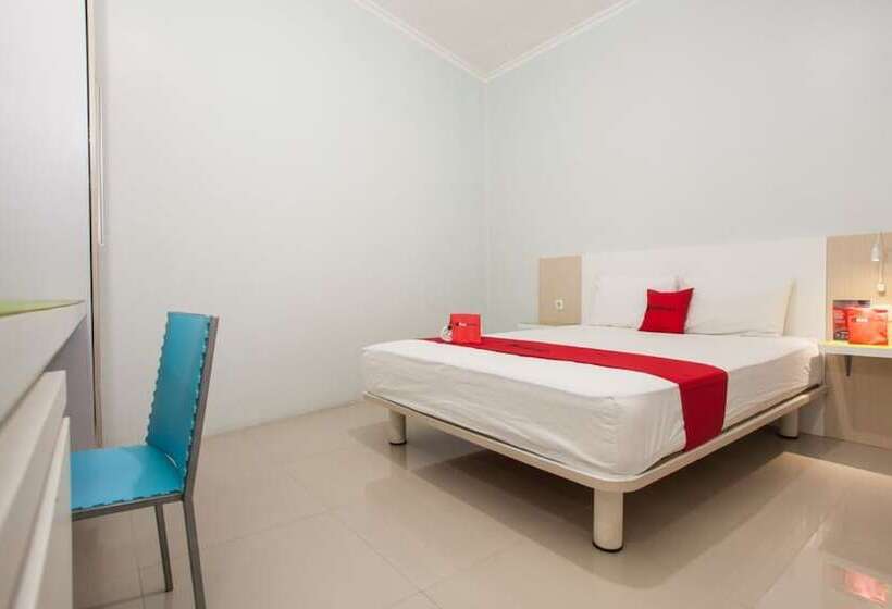 Panzió Reddoorz Syariah At Kartohardjo Madiun