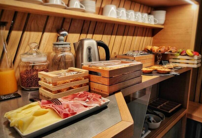 ペンション Releven Guest House