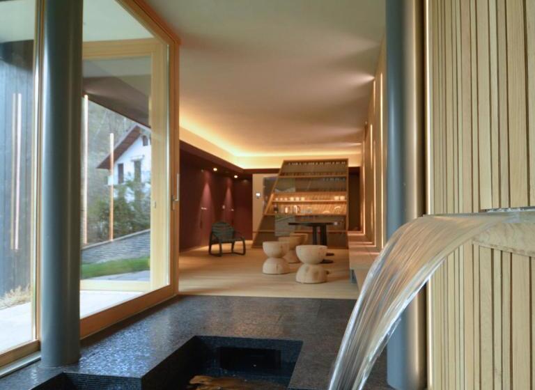 ペンション Releven Guest House