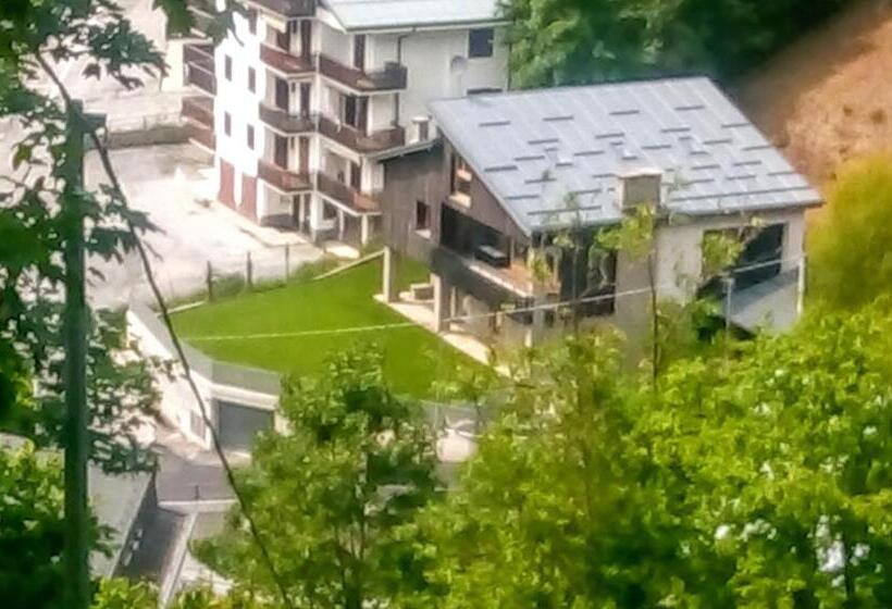 ペンション Releven Guest House