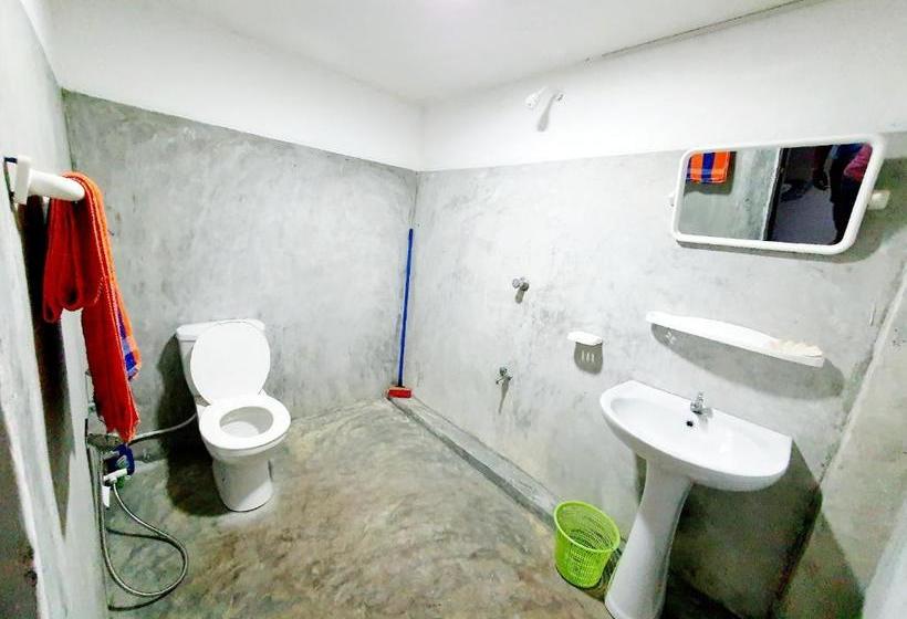 פנסיון Surfing Waves Madiha