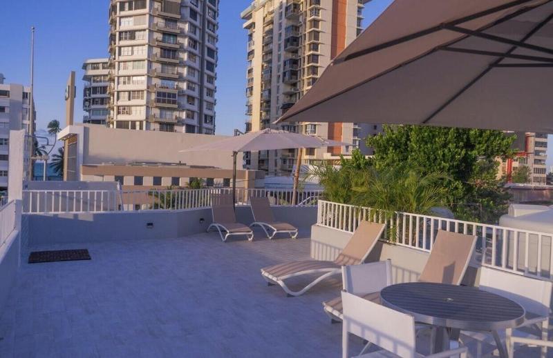 펜션 The Pelican Poshtel