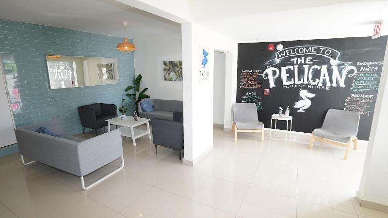 펜션 The Pelican Poshtel