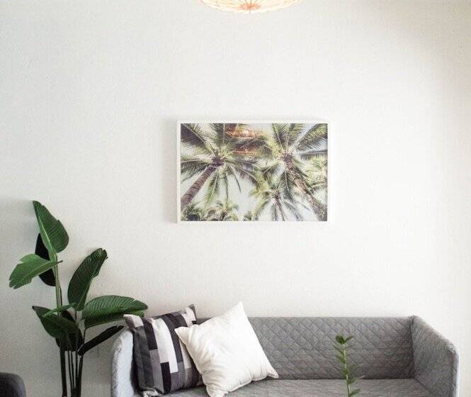 펜션 The Pelican Poshtel