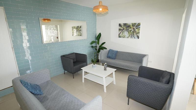 펜션 The Pelican Poshtel