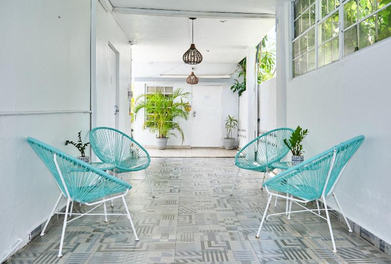 펜션 The Pelican Poshtel