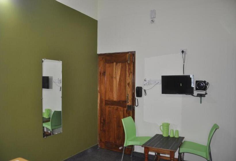 בית מלון כפרי Blue Crystal Lodge