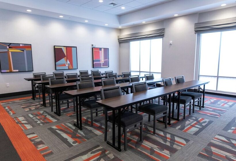 فندق Hampton Inn Black Mountain