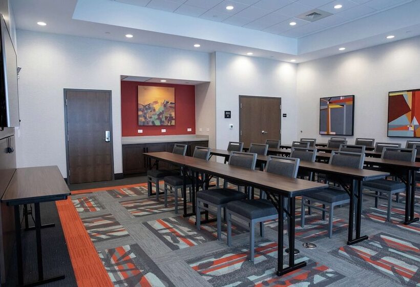 בית מלון כפרי Hampton Inn Black Mountain
