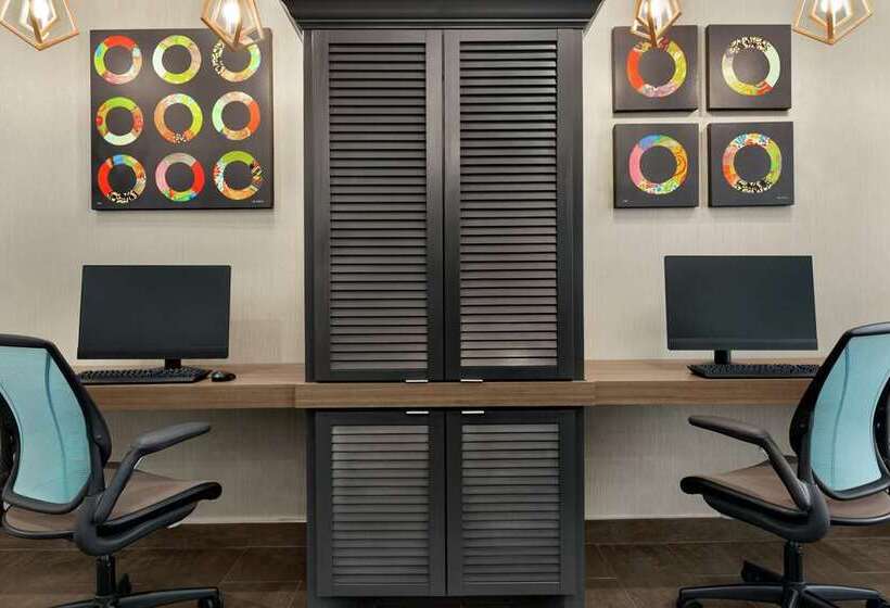 هتل Home2 Suites By Hilton Houston Pearland