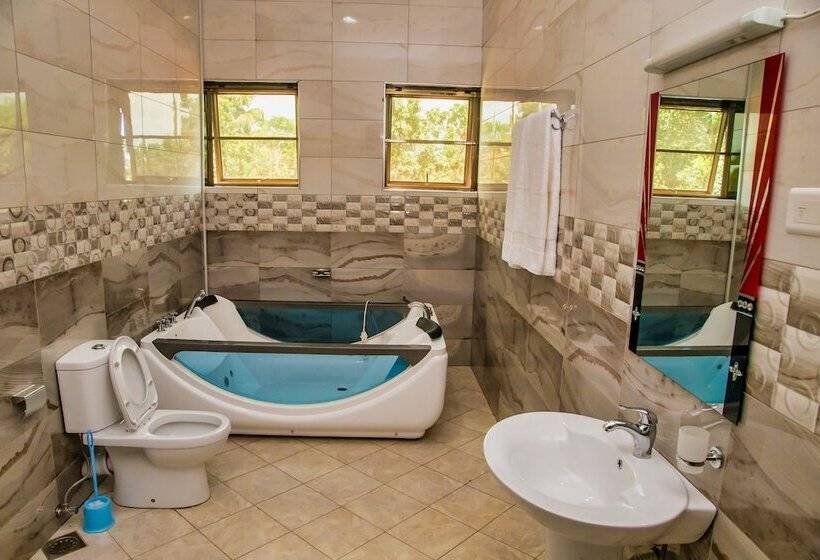 هتل Lake Point Villa