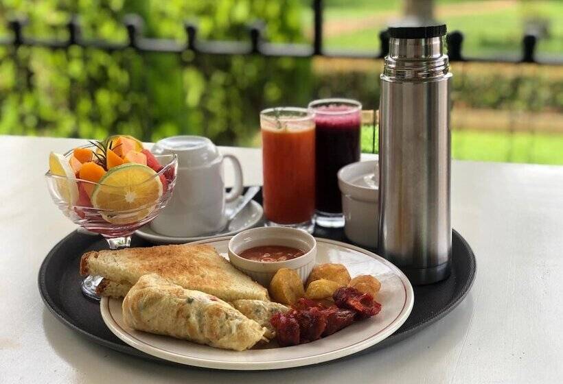 هتل Lake Point Villa