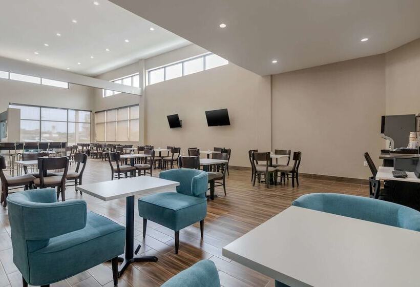 Отель Sleep Inn & Suites Bricktown   Near Medical Center