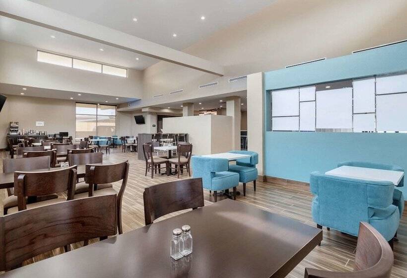 Отель Sleep Inn & Suites Bricktown   Near Medical Center