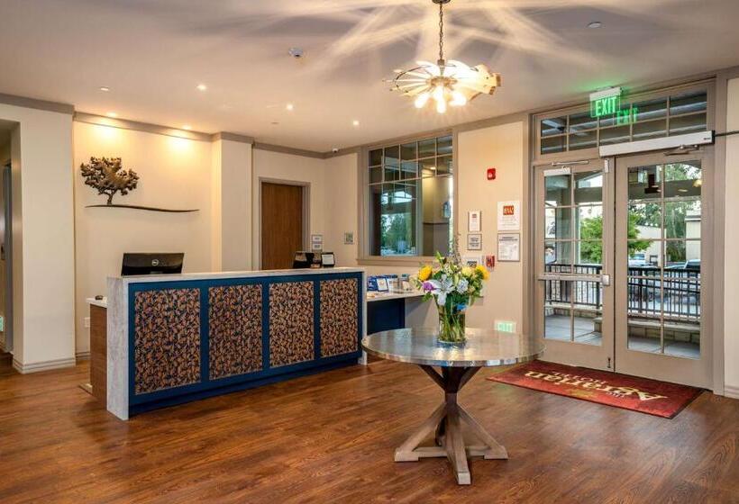 The Agrarian Hotel; Best Western Signature Collection