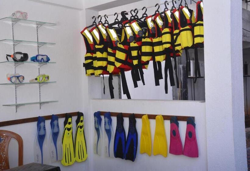 فندق Theevanni Resort