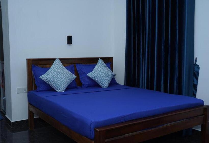 فندق Theevanni Resort