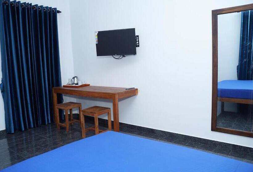 فندق Theevanni Resort