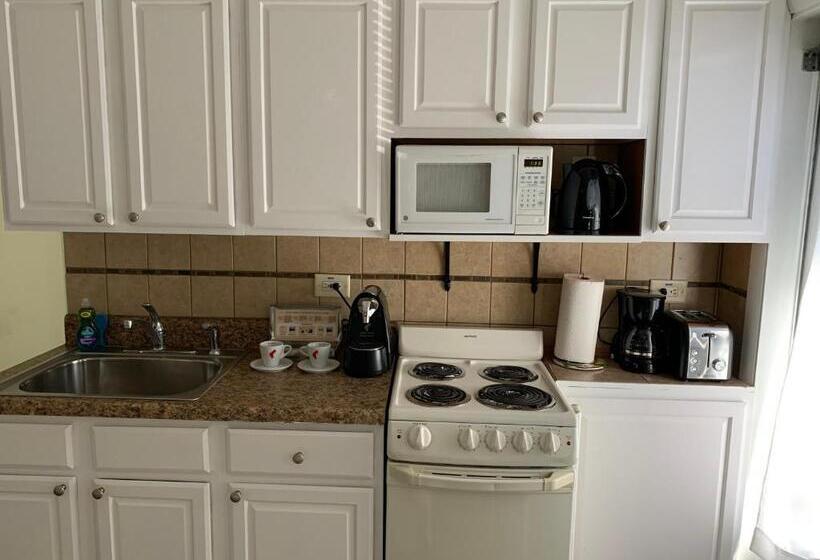 Отель Tiana Beach Inn