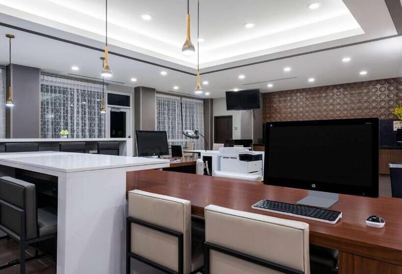 فندق Wingate By Wyndham Angola