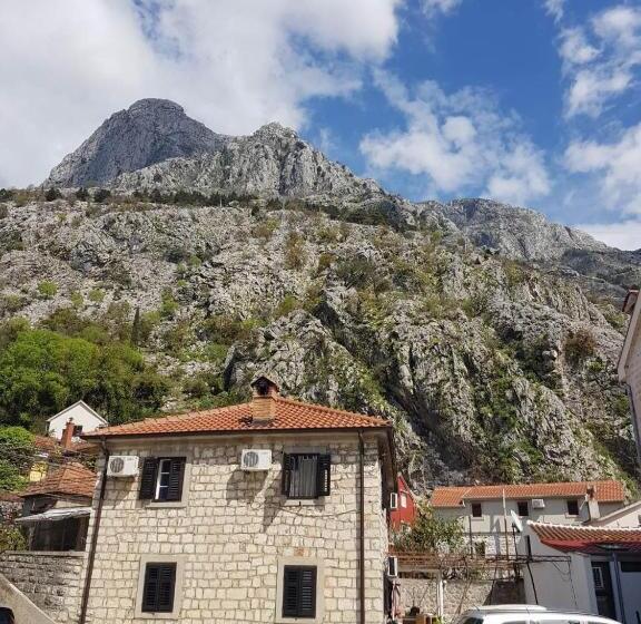 پانسیون Viktor Rooms