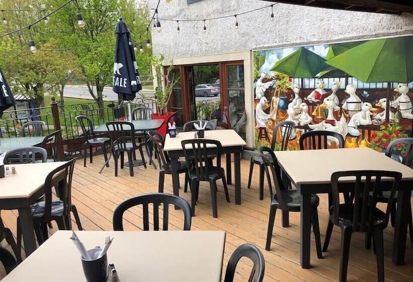 Отель Auberge Knowlton