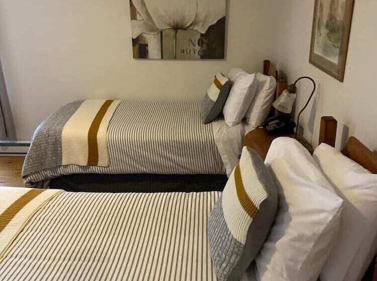 Отель Auberge Knowlton