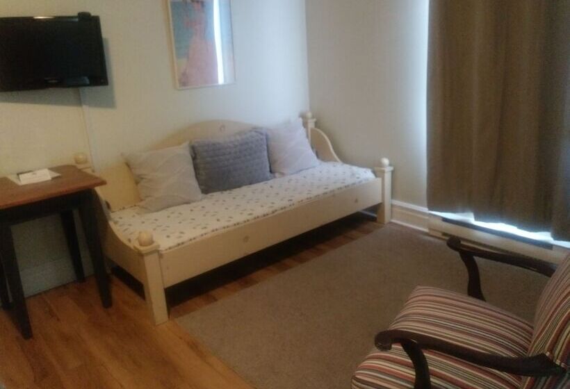 Отель Auberge Knowlton