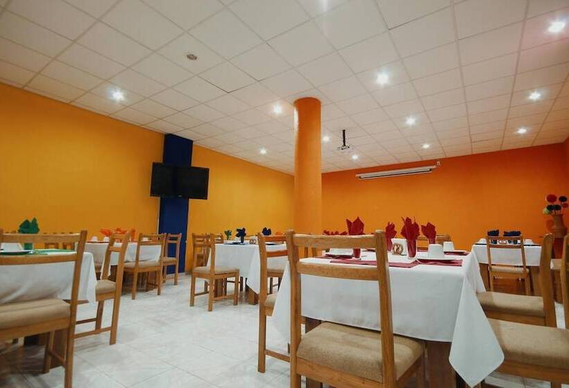 ホテル El Conquistador Monarca